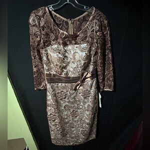 Chic Lace Midi Dress in Brown